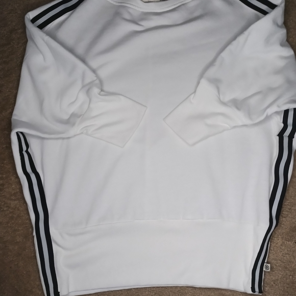 Max Studio White Top with Black Accents - Picture 1 of 3